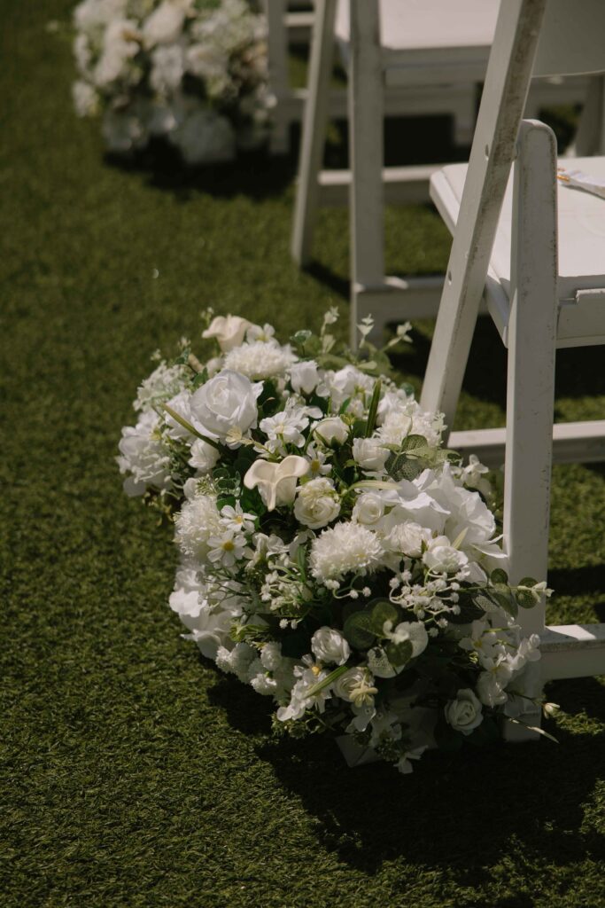 Wedding flowers at the Hotel Zamora wedding ceremony