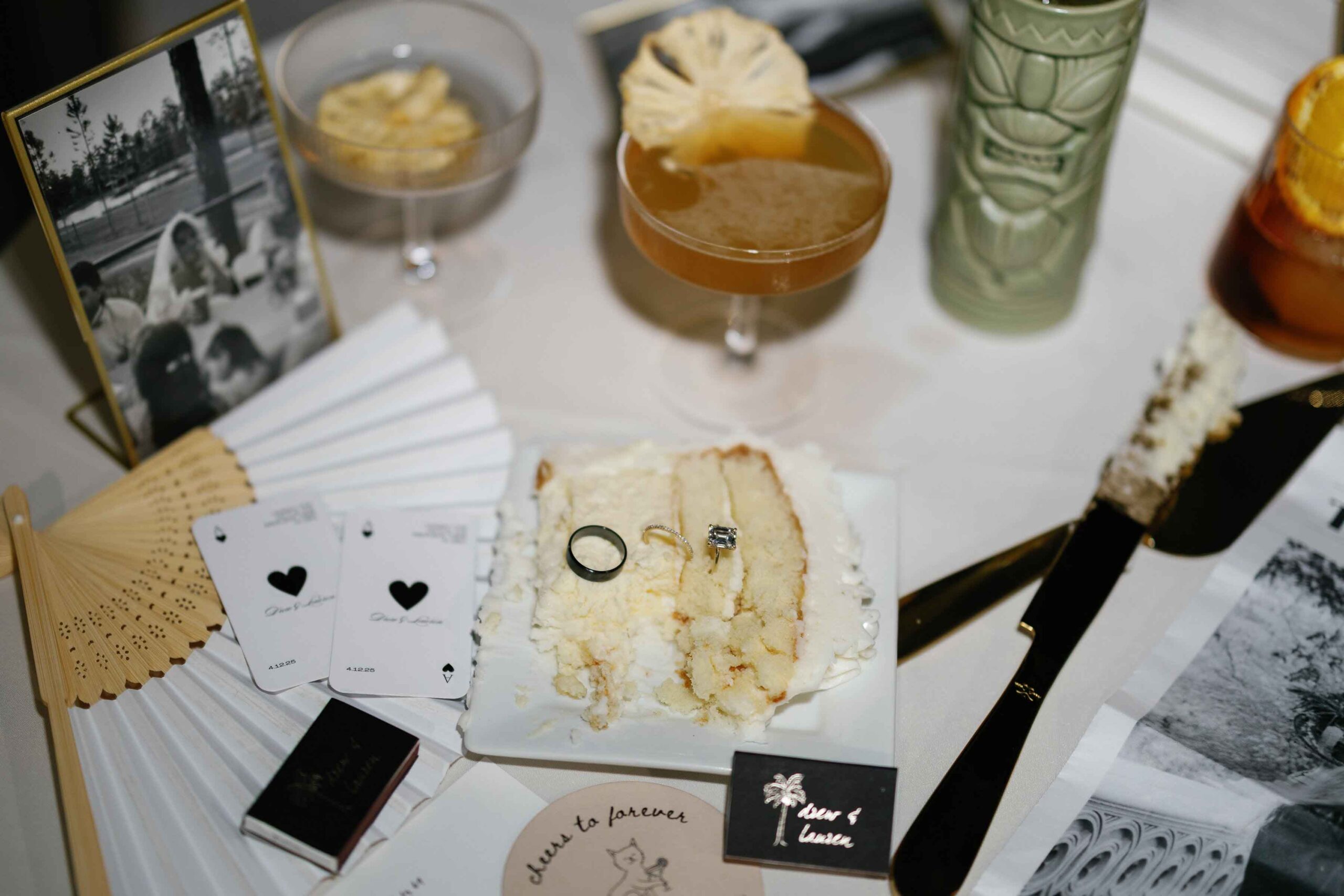 Surprise your wedding guests with a casino game